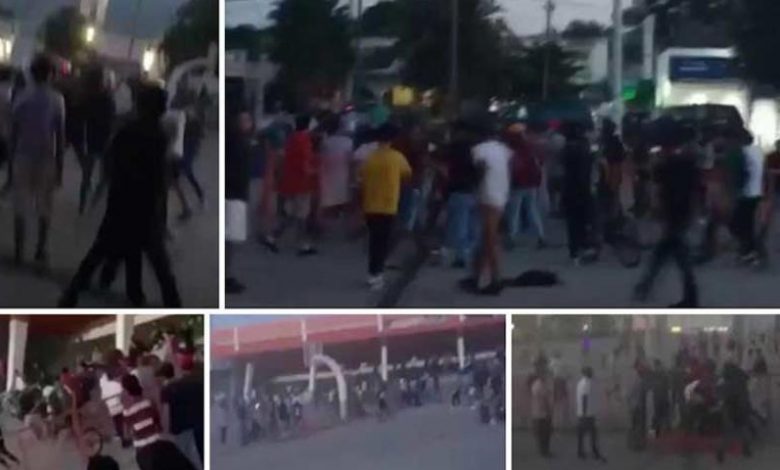 INCONTROLABLES SIGUEN PELEAS DE JÓVENES EN EL ESTADIO MARTE R GÓMEZ