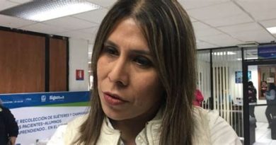SUB SECRETARIA DE LA SET Y SU NOVIO PRESOS; HAY UN LESIONADO CON ARMA BLANCA SUB SECRETARIA DE LA SET Y SU NOVIO PRESOS; HAY UN LESIONADO CON ARMA BLANCA