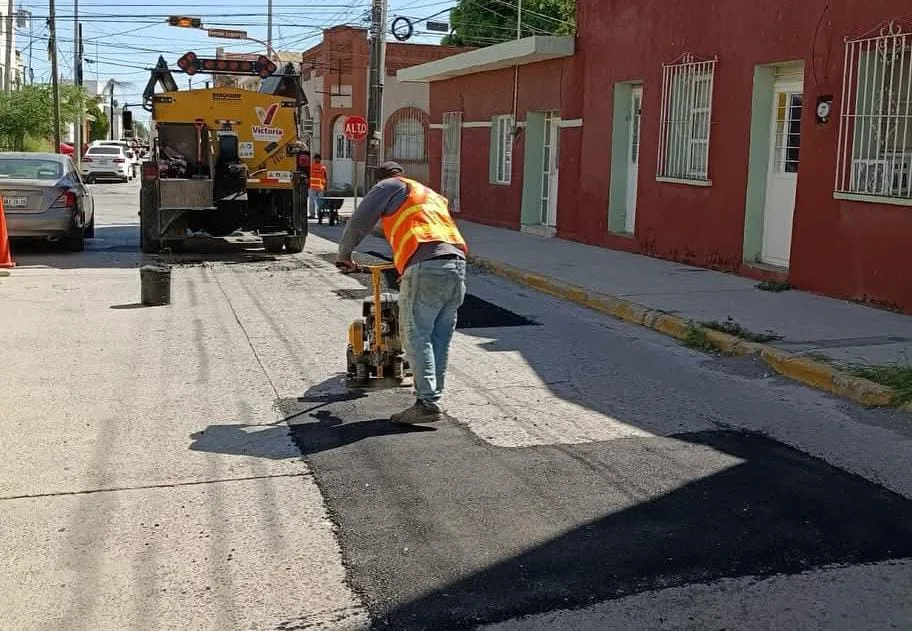Atiende plan emergente de bacheo calles del centro de Victoria ...